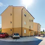 Three-bedroom In Daire *