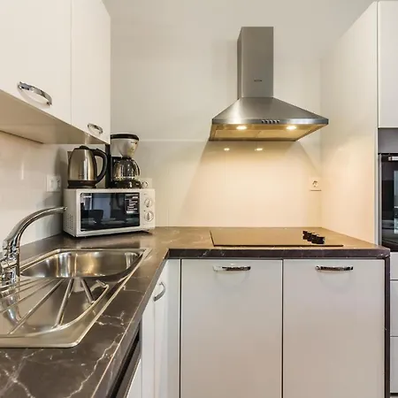 아파트 Three-bedroom In