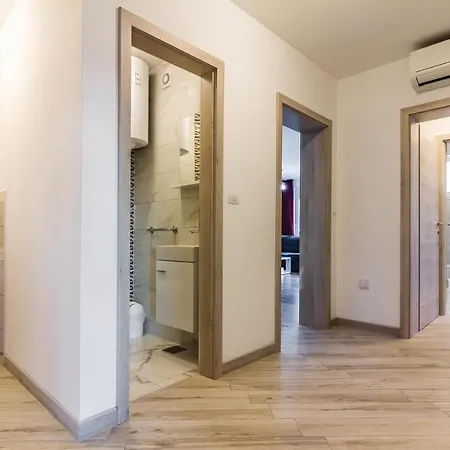 Three-bedroom In 메덜린