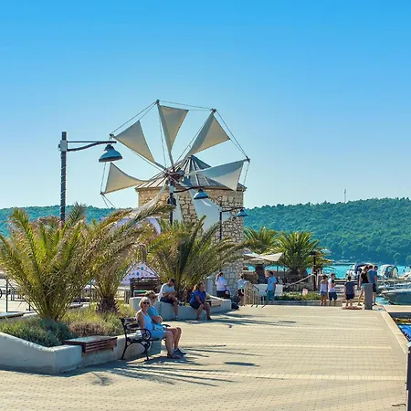 Lejlighed Three-bedroom In *